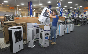 Venden un ventilador cada dos minutos