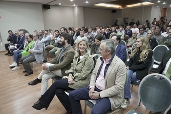 Abascal incluye a Gallardo y Pablo Sáez en su nueva ejecutiva