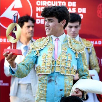 Jarocho, triunfador del Circuito de Madrid cortando dos orejas