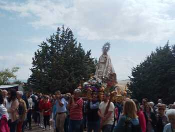 La luz ilumina a Nuestra Señora de Valdesalce