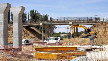 Critican el desmantelamiento del puente de los Combonianos