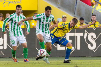 Las Palmas y Betis se quedan a medio camino