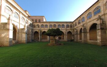 Carrión refuerza la candidatura de Cluny a la Unesco