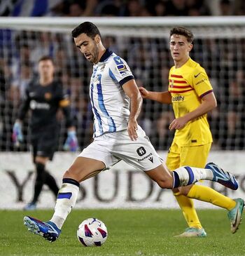 Mikel Merino pone rumbo al Arsenal