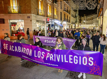 Palencia clama contra el maltrato hacia las mujeres