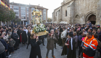 Carmen Arnaiz y Antonia Pedrosa, madrinas del Bautizo del Niño