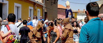 Husillos celebró la 1ª fiesta de exaltación del abad Reinoso