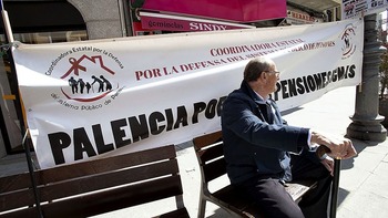 PSOE, PP e IU, enfrentados por el rechazo al decreto ómnibus