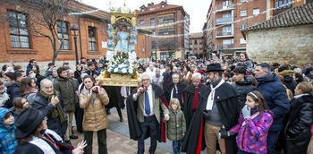 El Bautizo del Niño mezcla un año más devoción y tradición